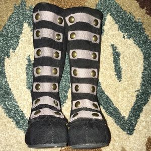 Joyfolie boots size 4 baby